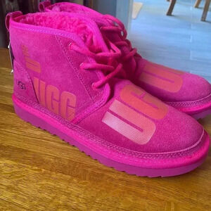 UGG Neumel scatter graphic chukka boot